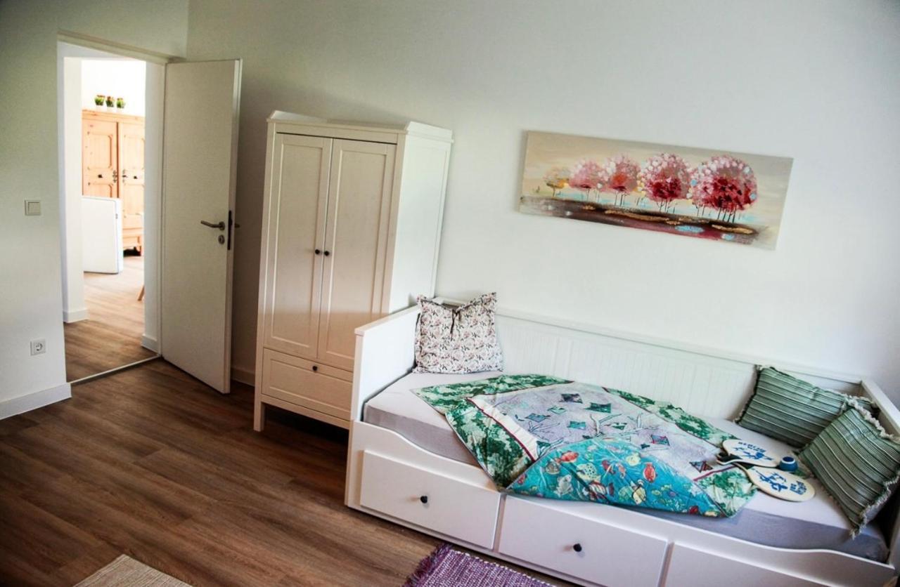 Ferienwohnung Familienglueck Тутцинг Экстерьер фото